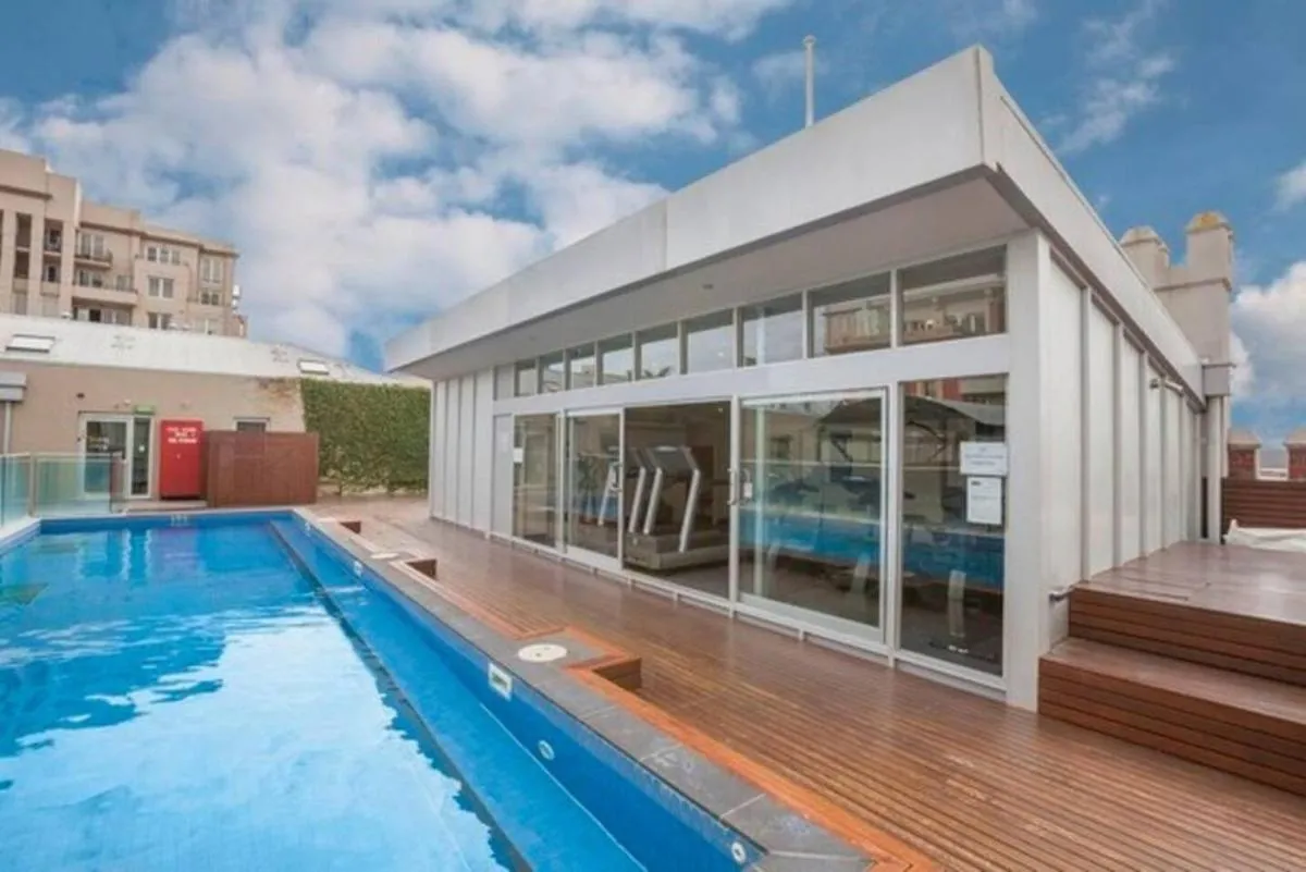 Image 3 of Easy Eastside – Urban Chic with a Rooftop Pool Oasis