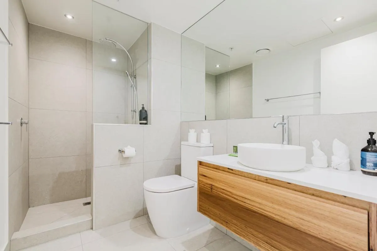 Image 2 of Easy Eastside – Urban Chic with a Rooftop Pool Oasis