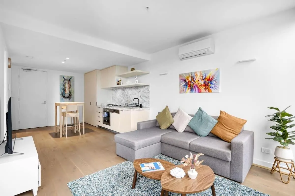 Image 4 of ErgoModern NorthMelbourne Apt w balcony pool gym