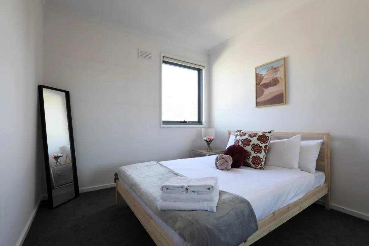 Image 3 of Extra Large 2 Bedroom Apartment in Melbournes Southbank