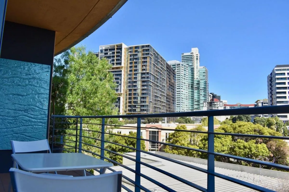 Image 1 of Extra Large 2 Bedroom Apartment in Melbournes Southbank