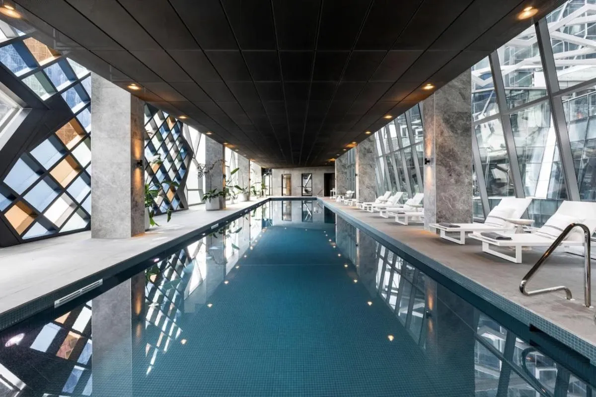 Image 2 of Fantastic Location 2BR in CBD with Pool Gym Sauna