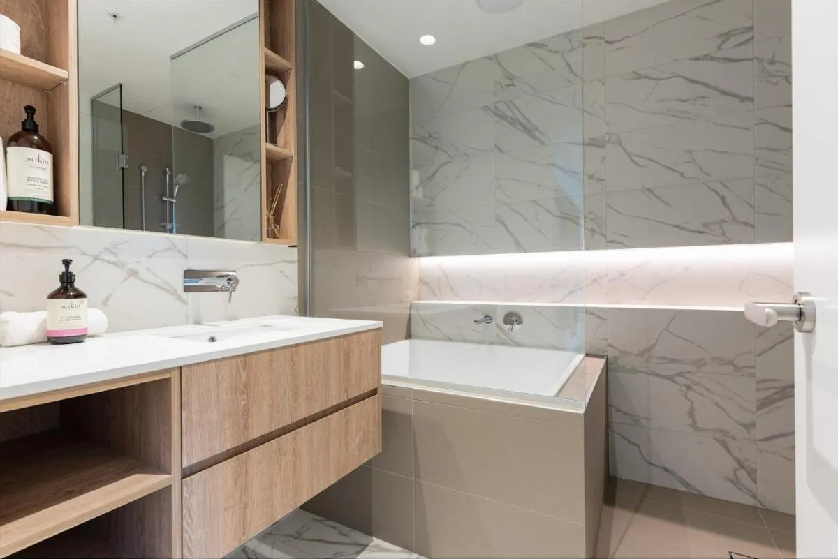 Image 1 of Fantastic Location 2BR in CBD with Pool Gym Sauna