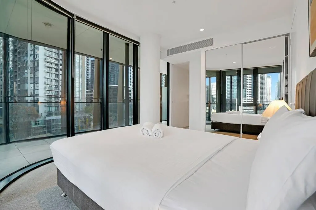 Image 1 of Glamorous 2 bedder Southbank home w Balcony #MSQ04
