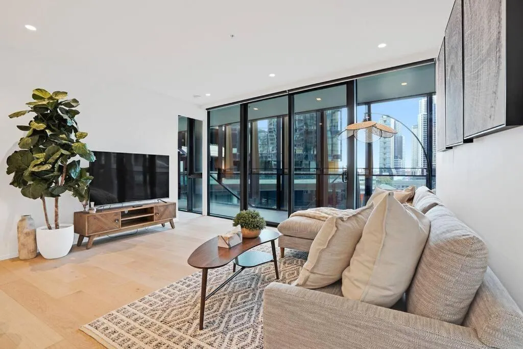 Image 5 of Glamorous 2 bedder Southbank home w Balcony #MSQ04