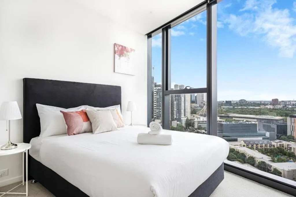 Image 1 of Glamorous 3 bedder Southbank home#2 FREE parking#MSQ19