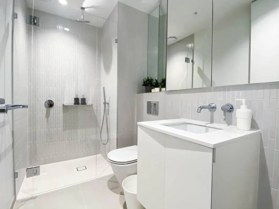 Image 2 of Glamorous Southbank home#MSQ14