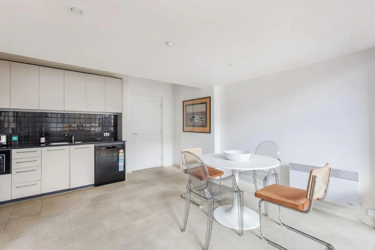 Image 3 of Hosier Loft – Striking Industrial Vibes in the CBD