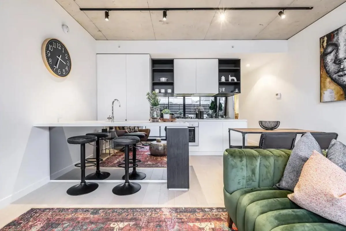 Image 3 of IndustrialStyle Pad in Cool Grungy Neighborhood