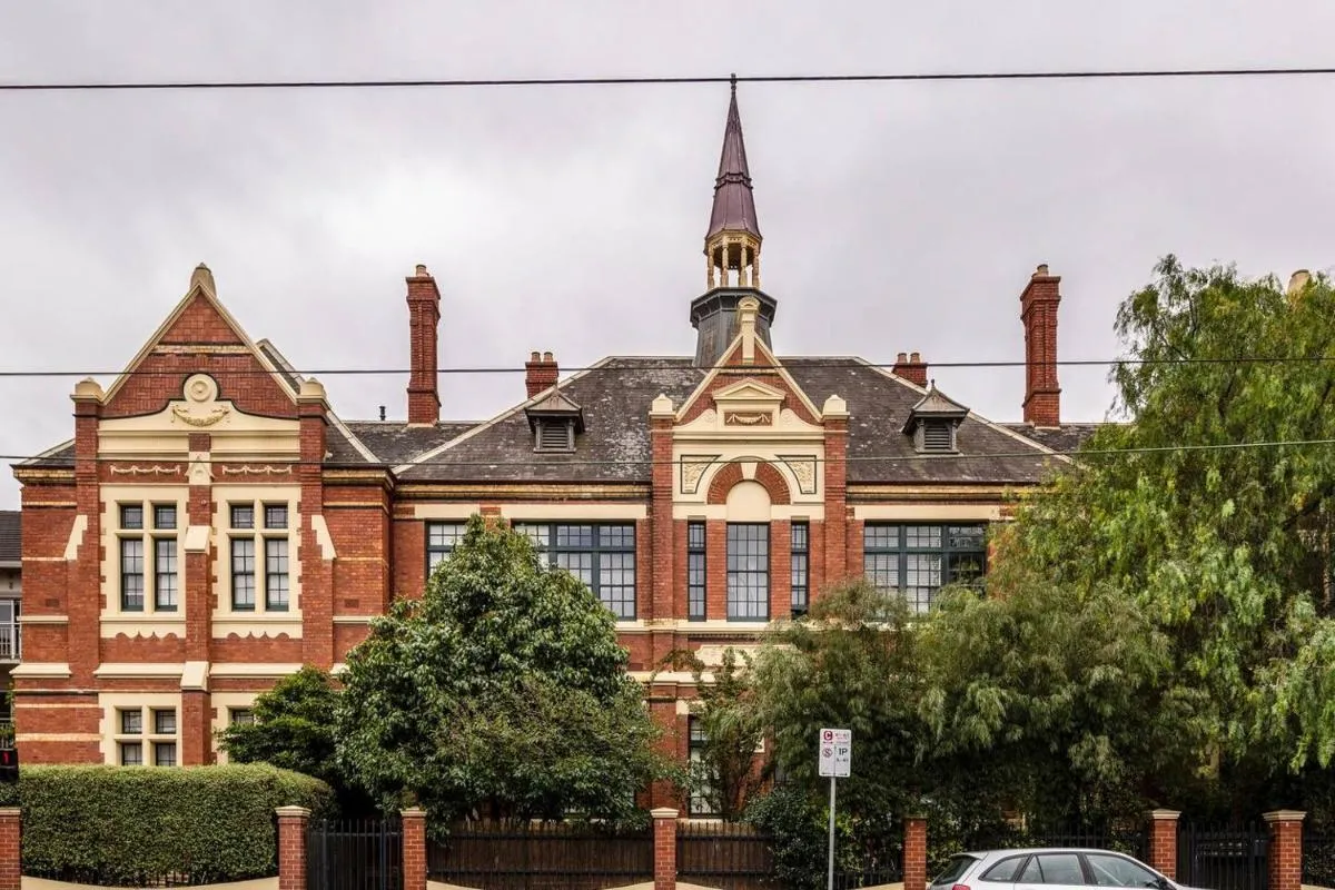 Image 5 of Inner City Living in a Modern Slice of History
