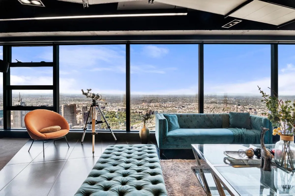 Image 5 of Luxurious Entire Top Floor Penthouse at Eureka Tower