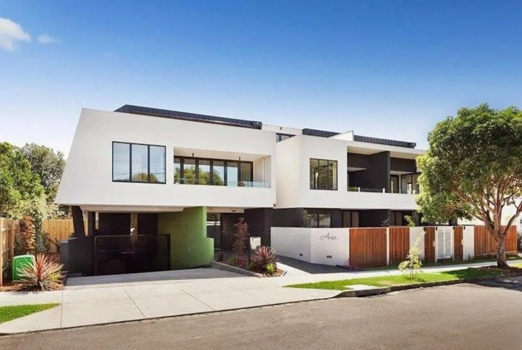 Image 5 of Luxurious Modern 2 Bedroom 2 Bathroom Apartment