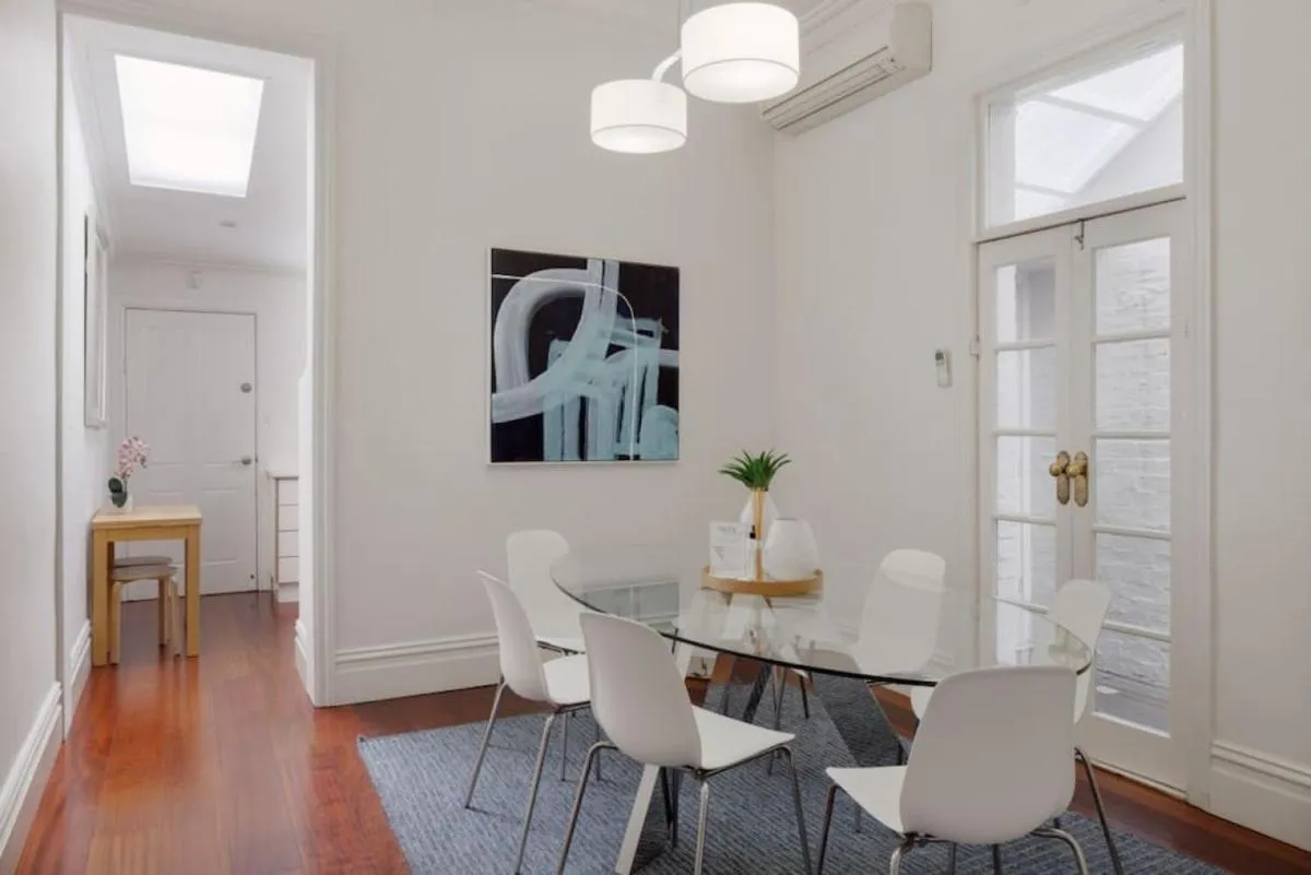 Image 3 of Luxury On Lygon, Victorian Terrace