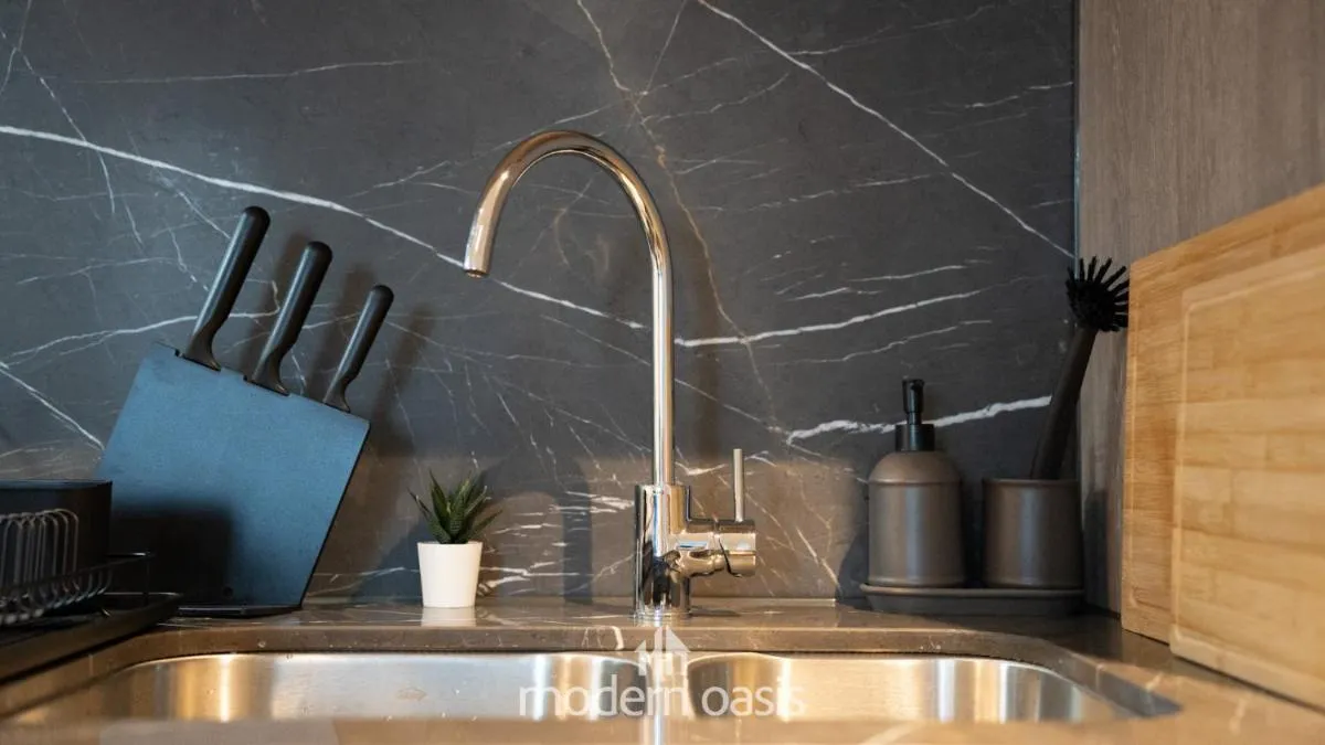 Image 2 of Luxury Winter Hideaway Melbourne CBD
