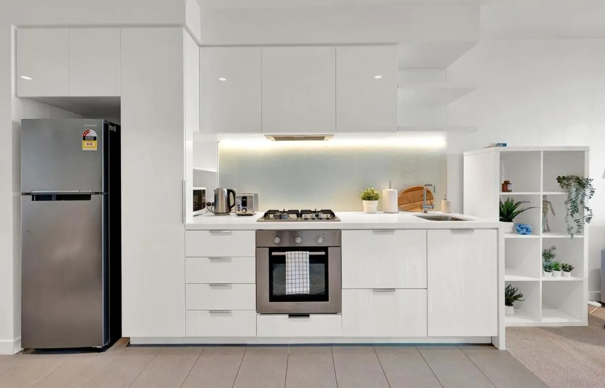 Image 2 of Lvl 42 2B1B Apartment with City Views – Central CBD Location
