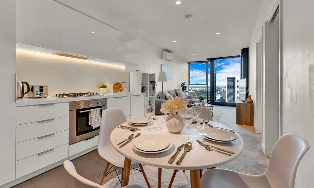 Image of Lvl 42 2B1B Apartment with City Views – Central CBD Location