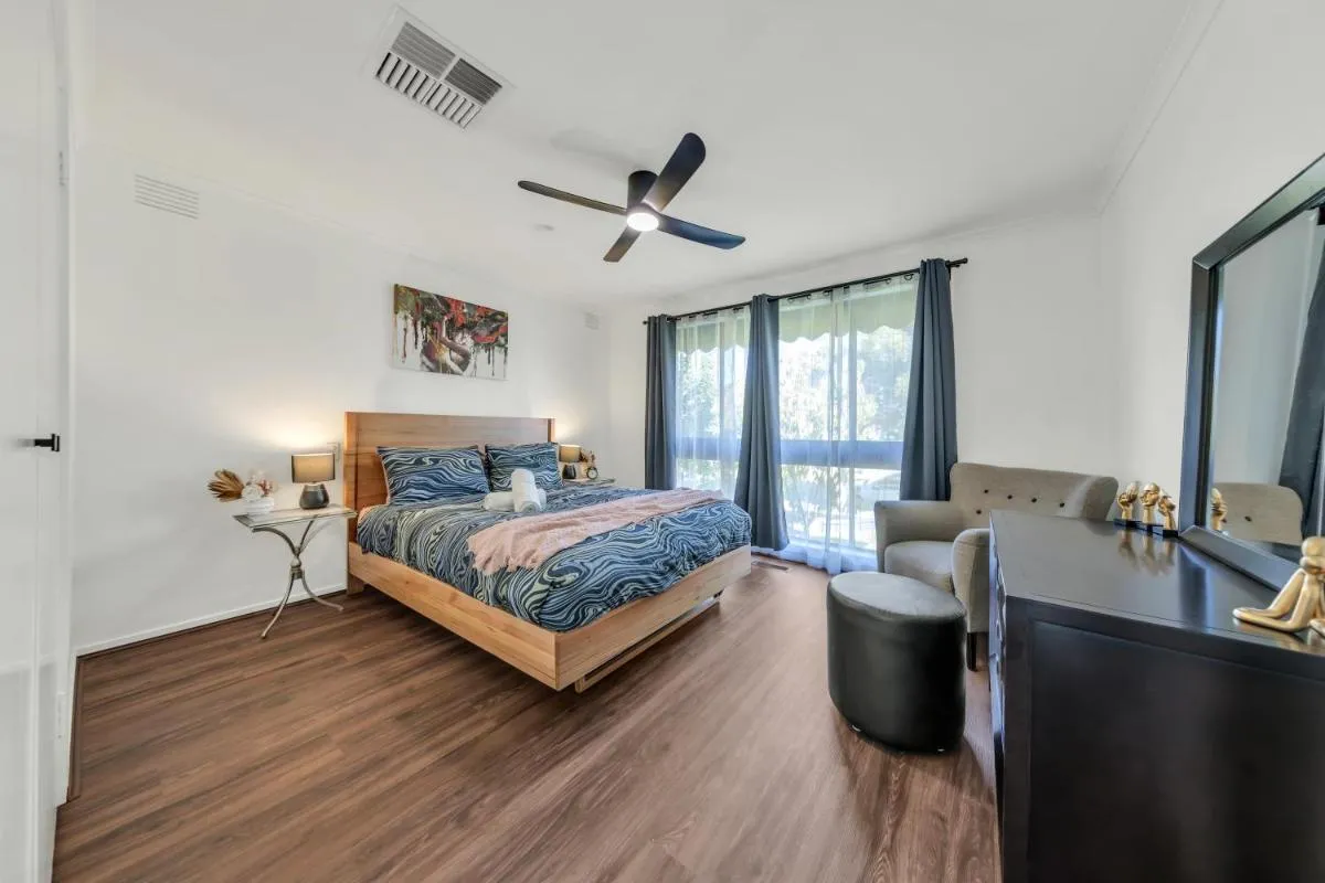 Image 1 of Melbourne Airport Pet friendly Guest House