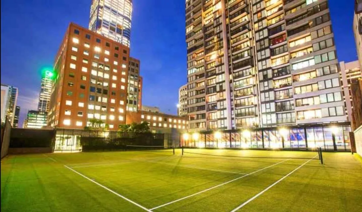 Image 5 of Melbourne Luxury – Pool, Gym, Views & Free Parking