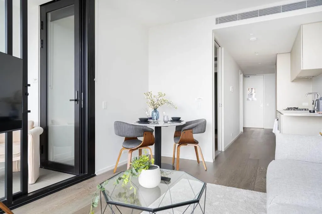 Image 3 of Modern 1 BR Apt on Southbank LV60! Australia108#AU60