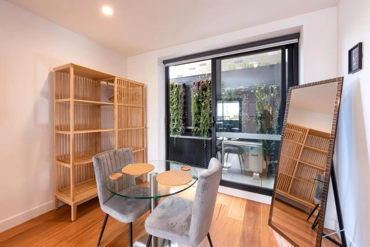 Image 2 of Modern 1 Bedroom Apartment in Brunswick East near CBD