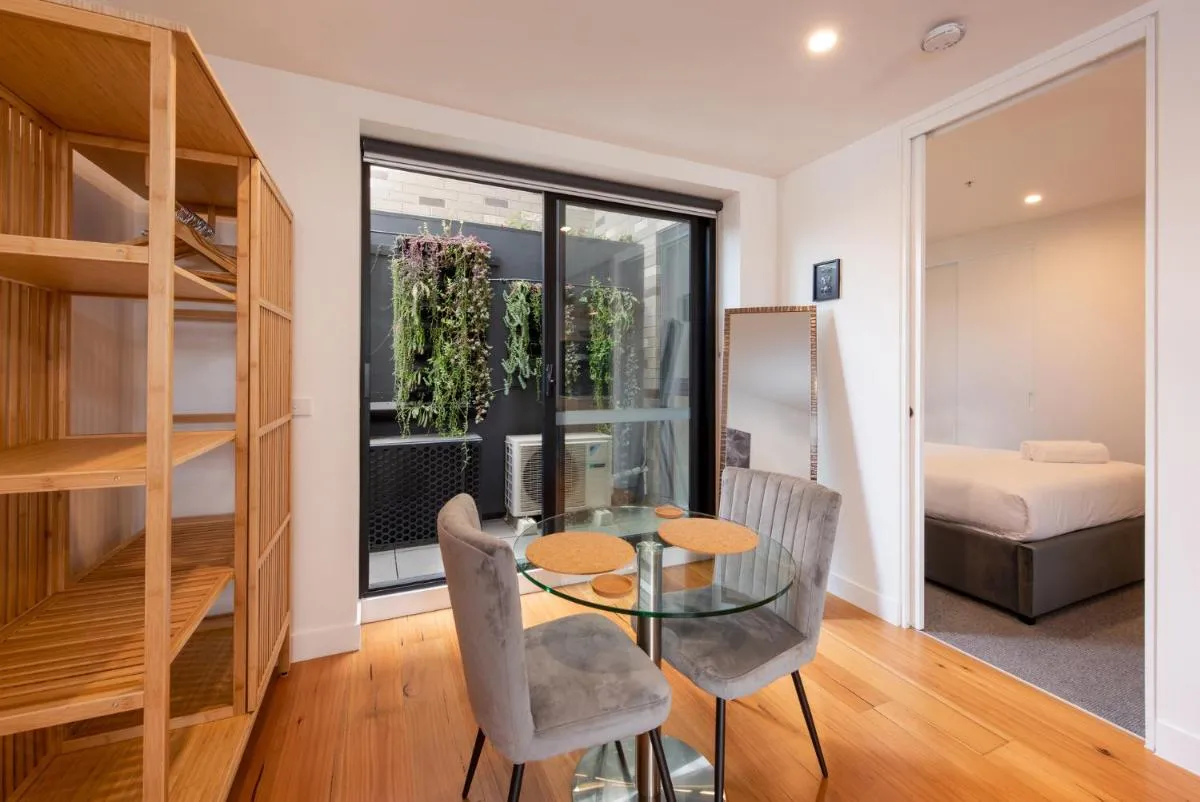 Image 3 of Modern 1 Bedroom Apartment in Brunswick East near CBD