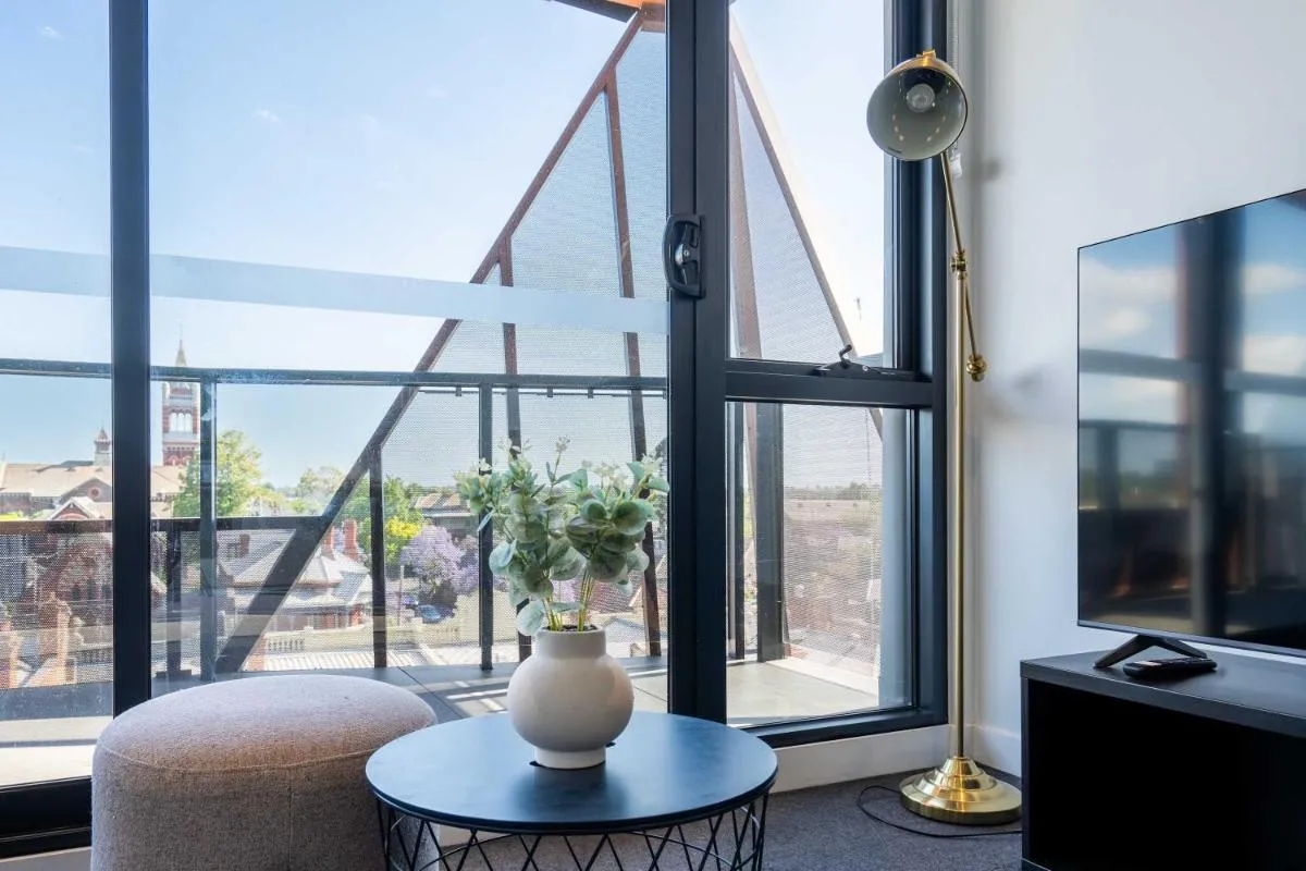 Image 4 of Modern 2B Apartment with City Views