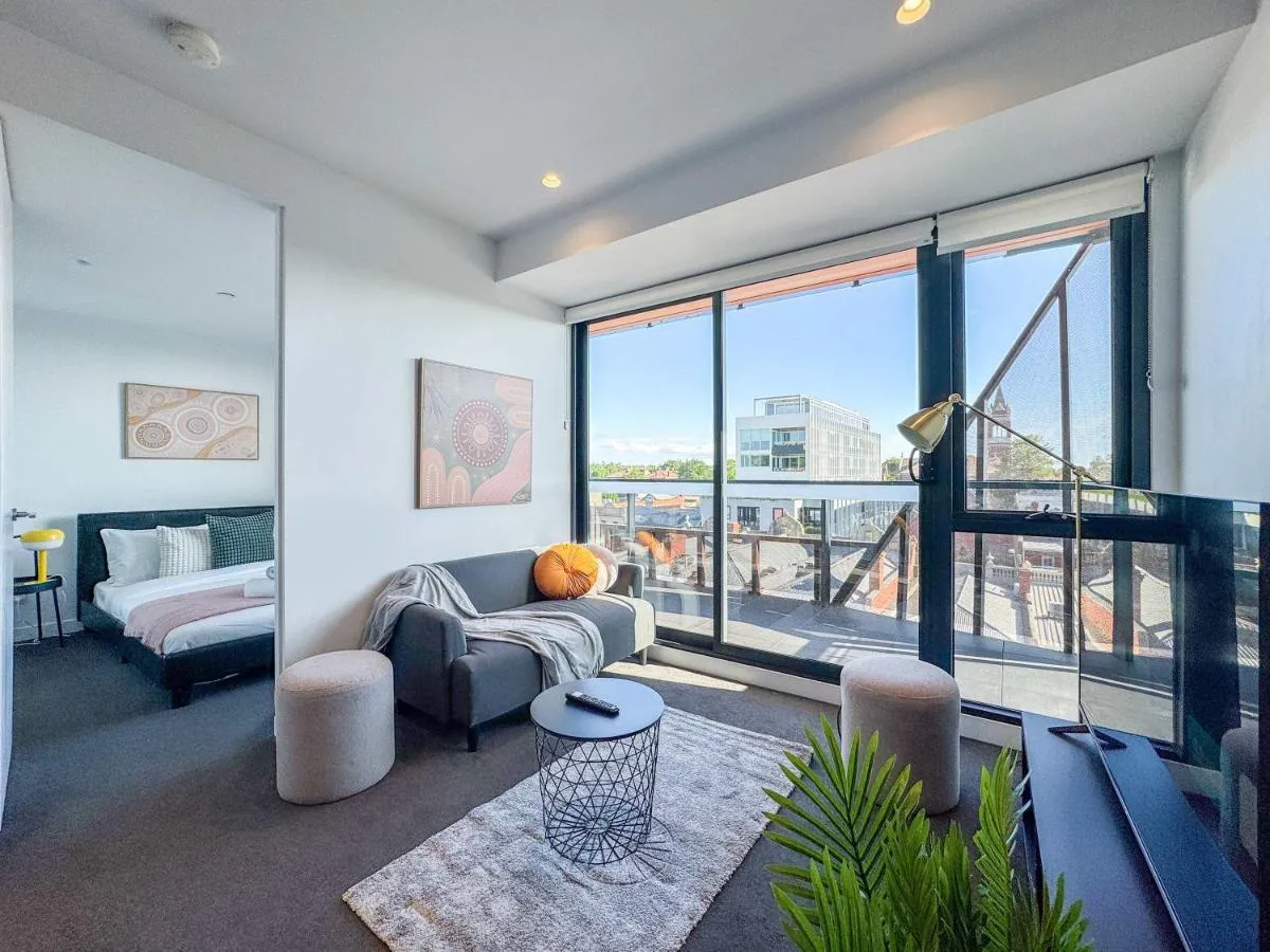 Image 5 of Modern 2B Apartment with City Views