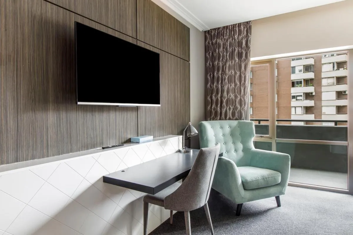 Image 5 of Modern Nomads Beautiful King Studio with Indoor Pool & Balcony
