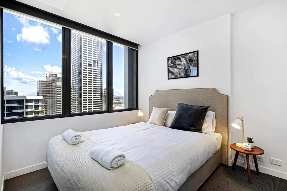 Image 1 of Modern One-bedroom Apt in Central Melbourne
