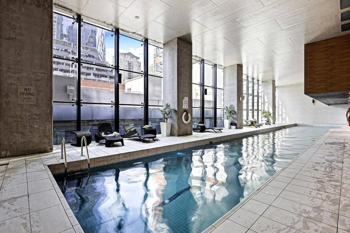 Image 3 of Modern One-bedroom Apt in Central Melbourne