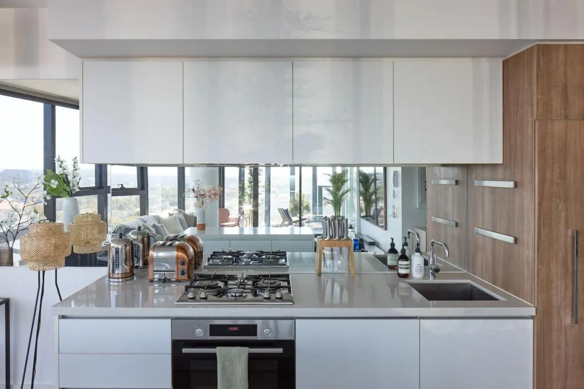 Image 4 of ‘Panoramic Elegance’ Stylish off Chapel St with Pool