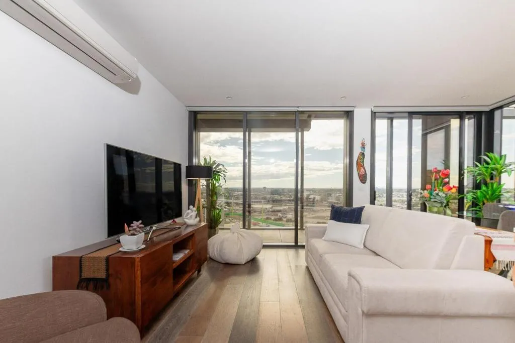Image of Penthouse Luxury Suite – Unmatched Views & Location