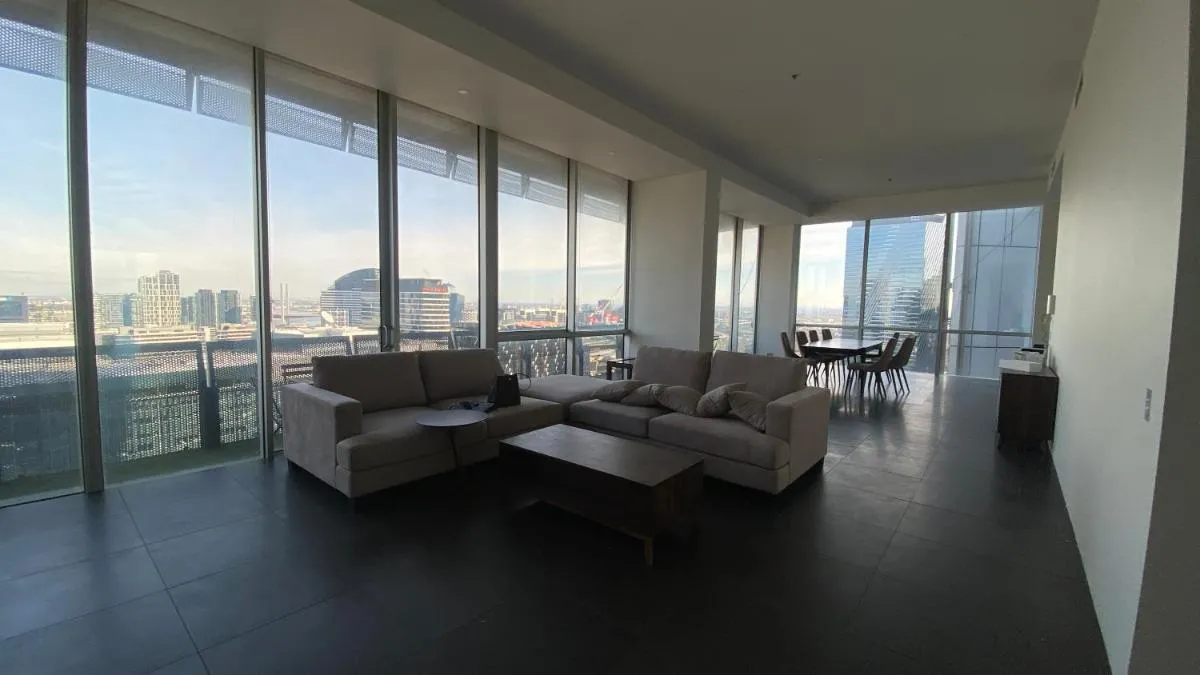 Image 5 of Perfect 4-Bed Penthouse w Parking Pool and Gym