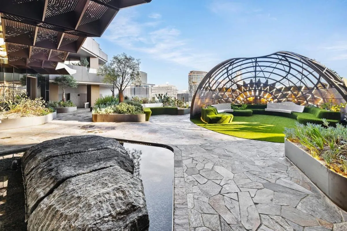 Image 6 of Platinum Pad Westside Place
