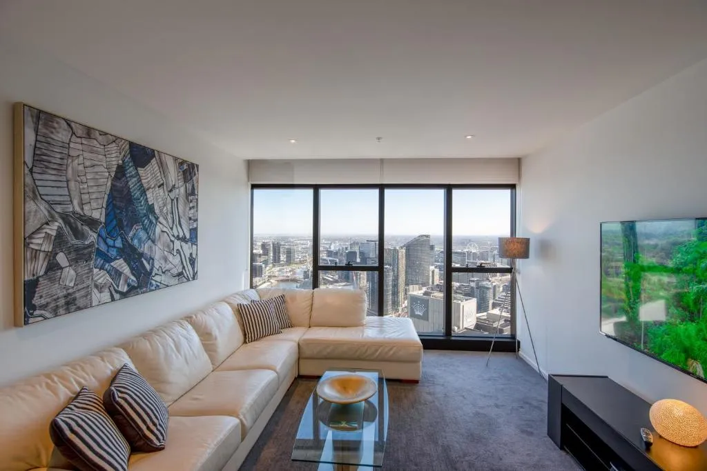 Image of Prima Tower – Three Bedroom Apartment with City and Flames Views