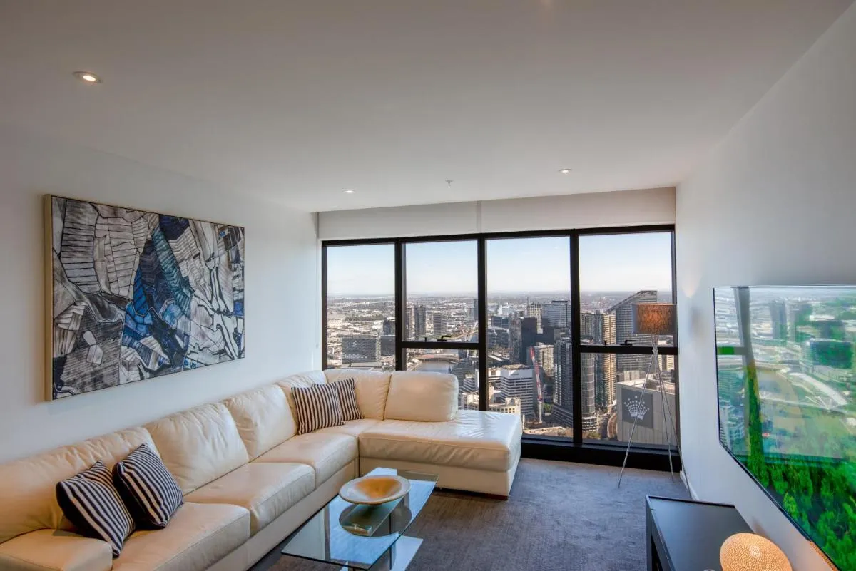 Image 2 of Prima Tower – Three Bedroom Apartment with City and Flames Views