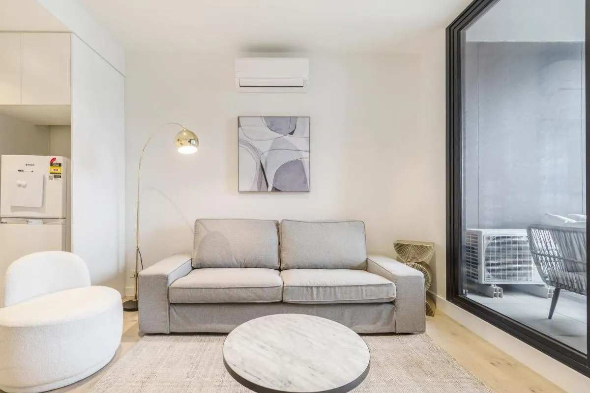 Image 4 of Quaint Stylish Hideout in Trendy South Melbourne