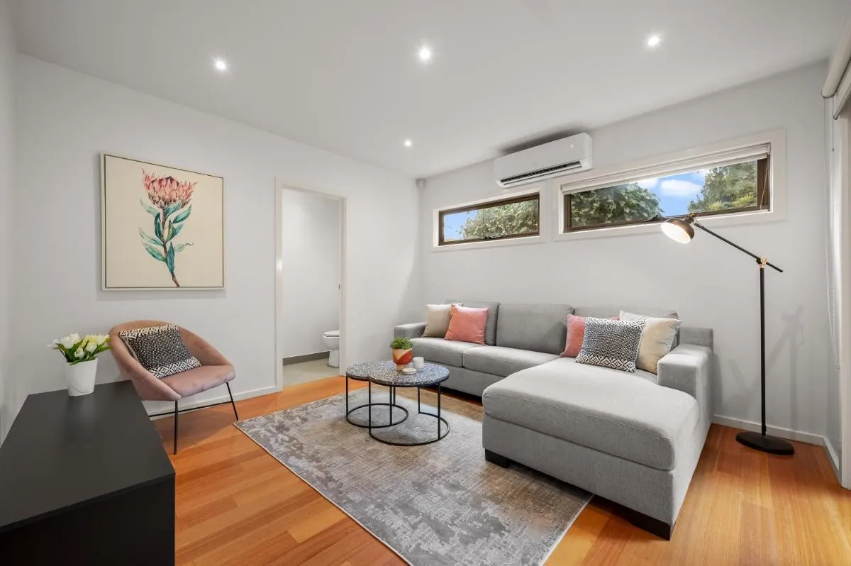 Image 4 of Relaxing Getaway Oasis with Patio in Charming Kew