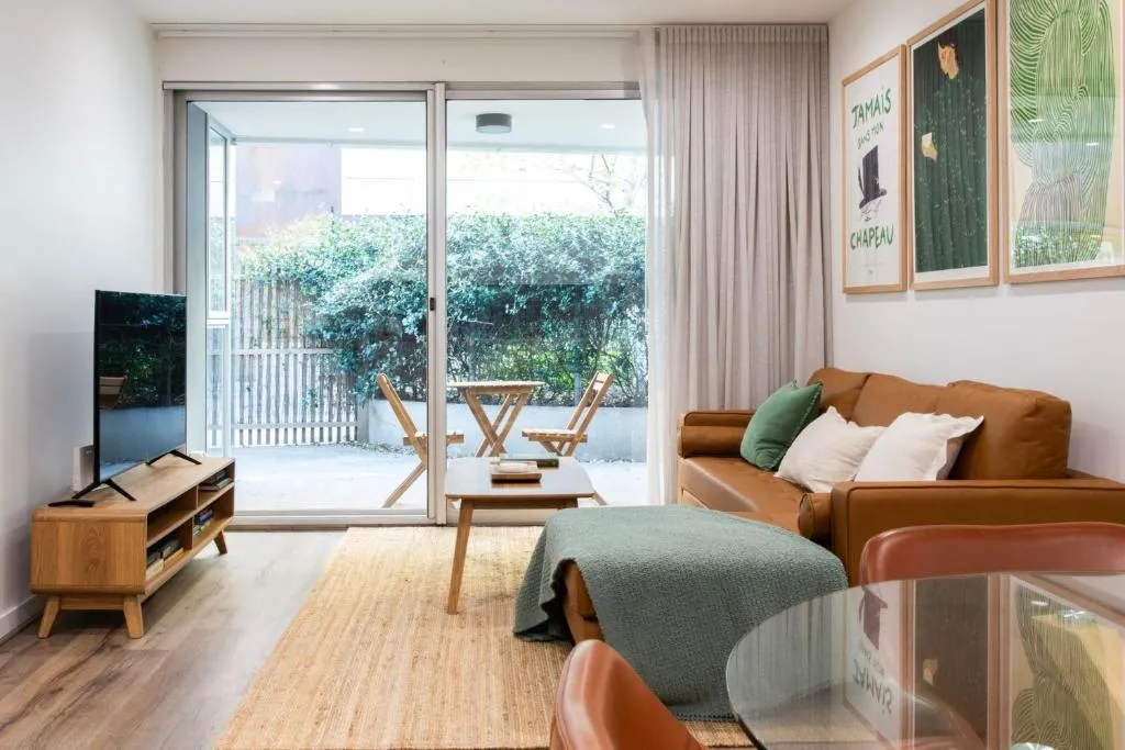Image of Richmond Retreat with Courtyard Parking