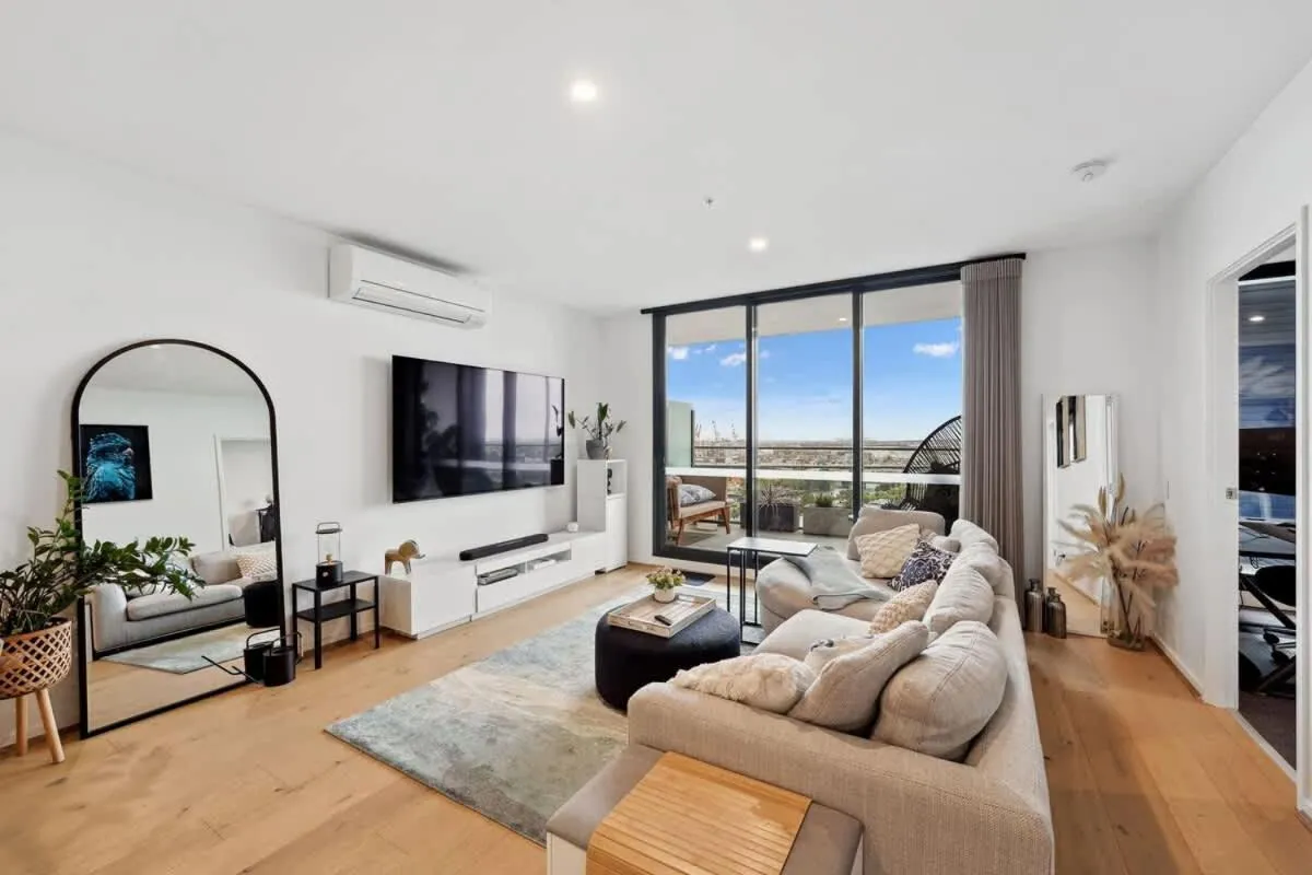 Image 5 of Riverina – Ultimate Footscray Getaway with parking