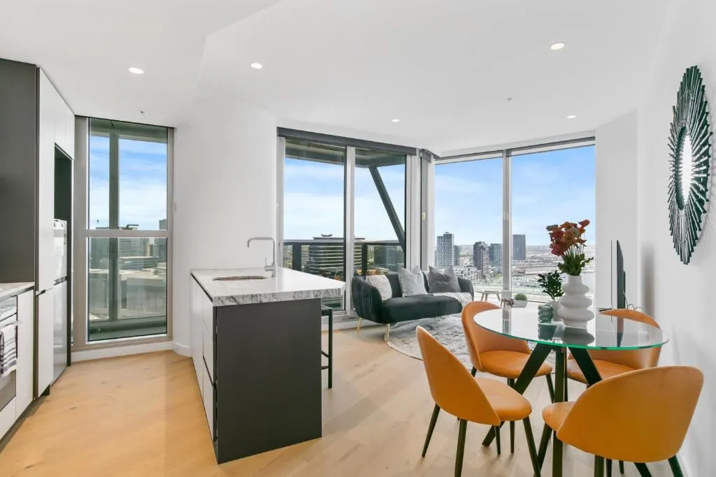 Image of SkyHigh 2BR w Stunning River Views, Gym & Pool