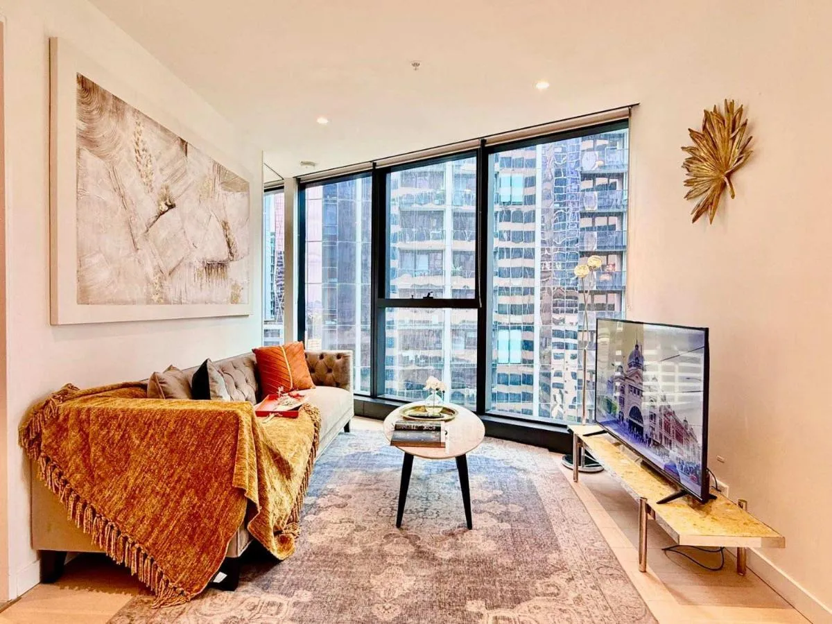 Image 3 of Sky High 2 Bedroom Apt Melbourne CBD Stay