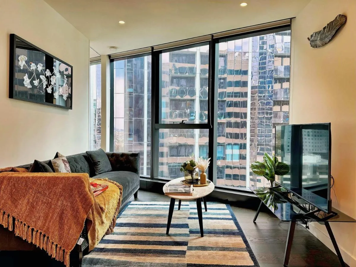Image 4 of Sky High 2 Bedroom Apt Melbourne CBD Stay