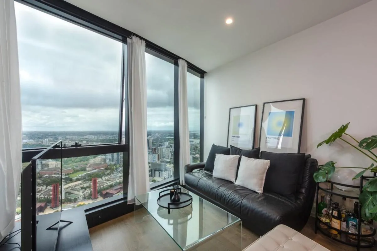 Image 1 of Stunning 1-bed Unit in 56th floor in Southbank!