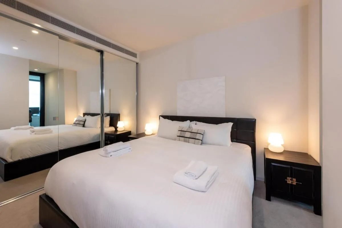 Image 2 of Stunning 1-bed Unit in 56th floor in Southbank!