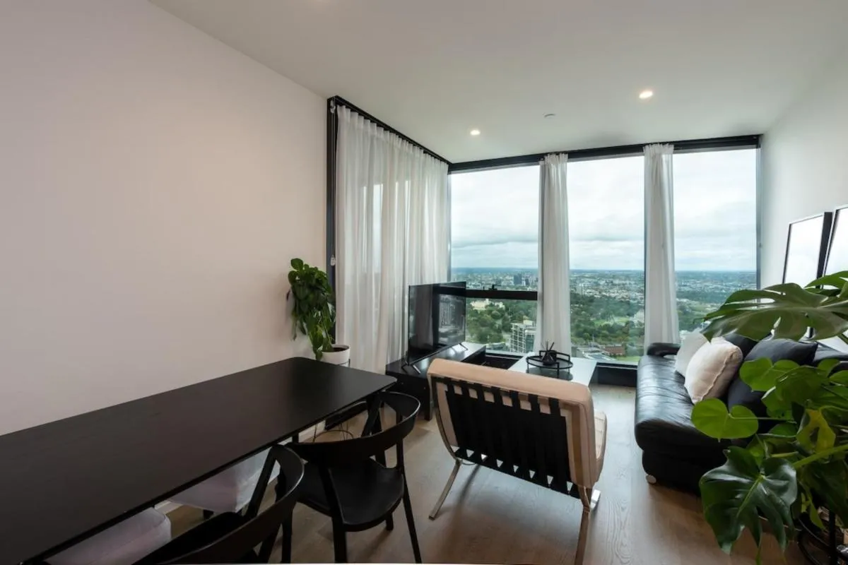 Image 5 of Stunning 1-bed Unit in 56th floor in Southbank!