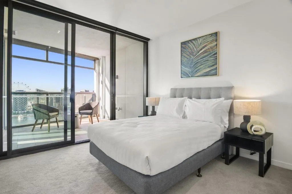 Image of Stunning 2-Bed Apartment with Water Views