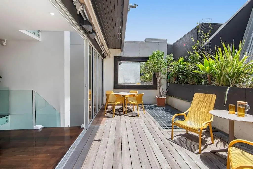 Image 5 of Stunning Executive Townhouse in Richmond