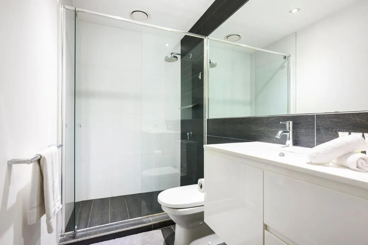 Image 2 of Stylish 1 Bedroom Retreat in St Kilda w Car Park