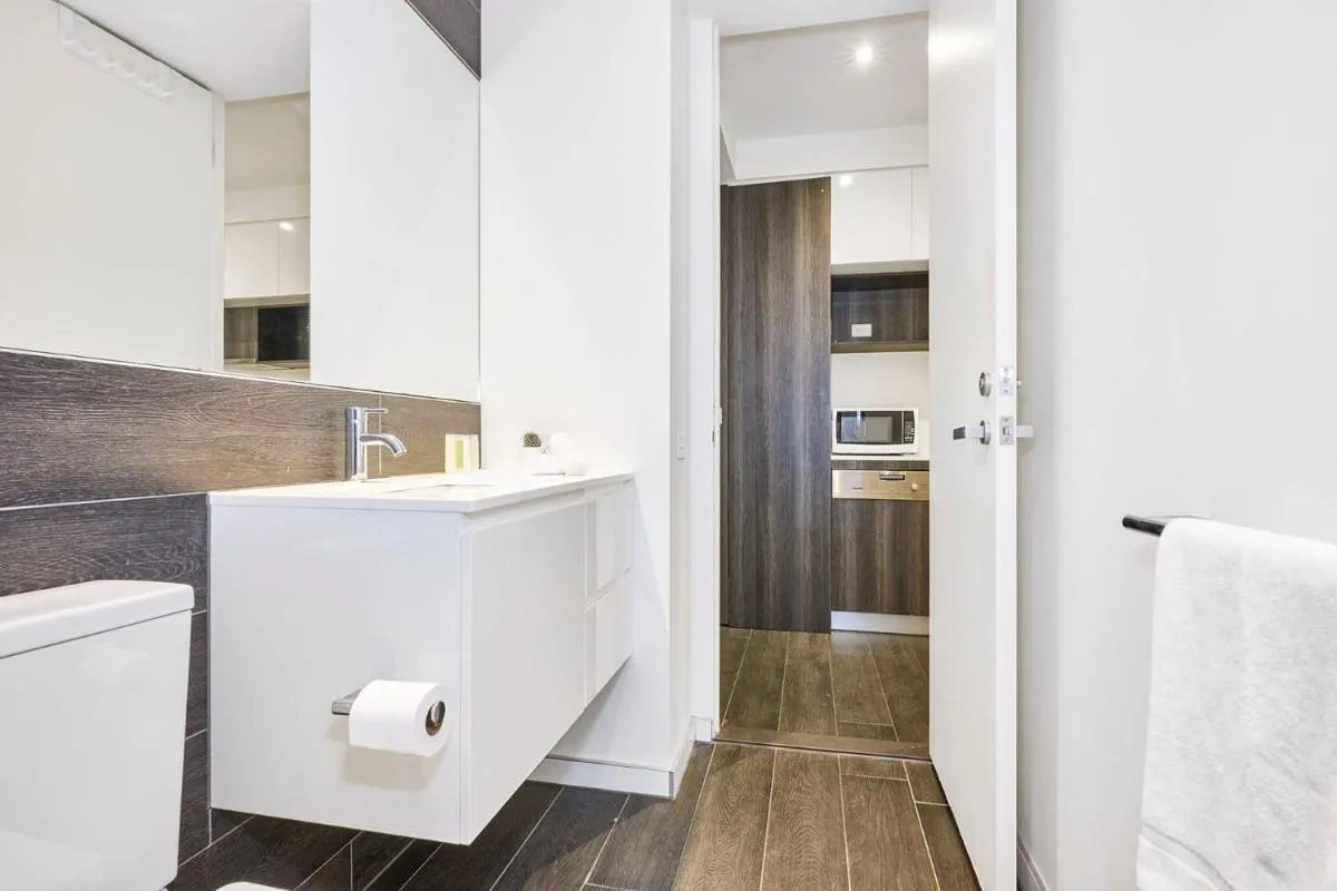 Image 6 of Stylish 1 Bedroom Retreat in St Kilda w Car Park